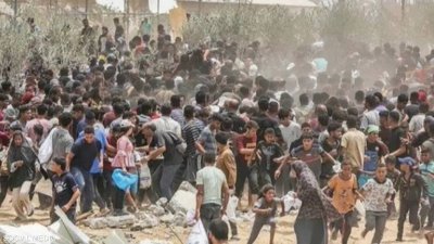 وسط أزمة الجوع في غزة... شاحنة مساعدات تقتل 20 شخصًا