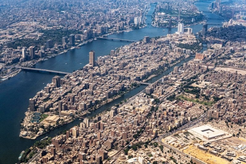 مصر: بتهم تمسّ القيم الأسرية... ملاحقات أمنية تطال مؤثري "تيك توك" 