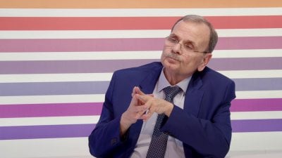 نائب الجنوب يسير بين الألغام ويعلن مواقف جريئة من الشيخ نعيم والتطبيع والسلاح: برافو للحكومة!