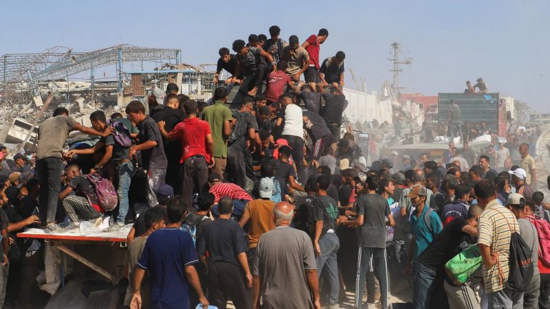 "نرحب بالجهود العربية لمنع التهجير"... قيادي في حماس: لا نسعى للحكم قطاع غزة

