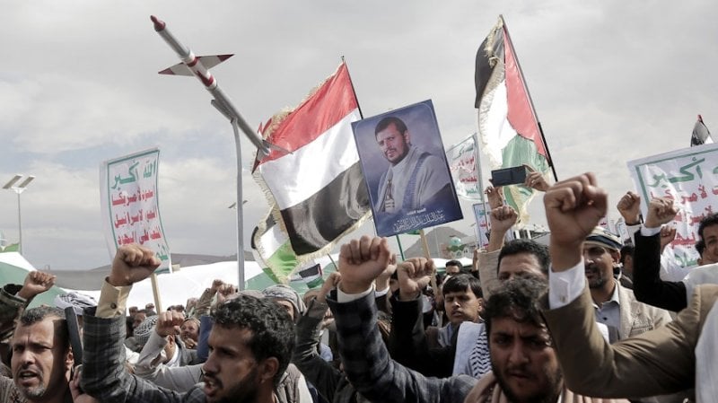 العضو الرئاسي اليمني يحذّر من تحالف خطير بين الحوثيين والجماعات الإرهابية!