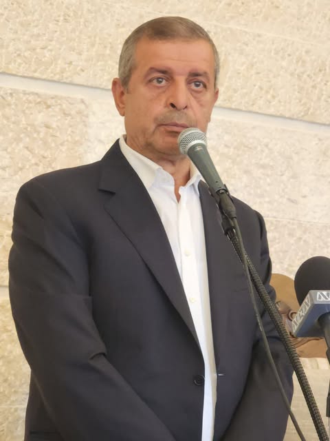 قبيسي: الحكومة تنفذ إملاءات غربية وتتجاهل دماء الشهداء

