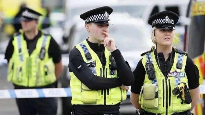 شرطة لندن تواجه حملة مؤيدة لحركة محظورة بعمليات توقيف واسعة