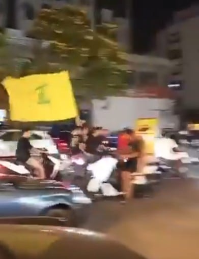 القرار الحكومي يفجّر الشارع... بالفيديو: احتجاجات في الضاحية الجنوبية