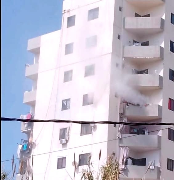 حريق في شقة سكنية شمالاً... وحالات اختناق! (صور)
