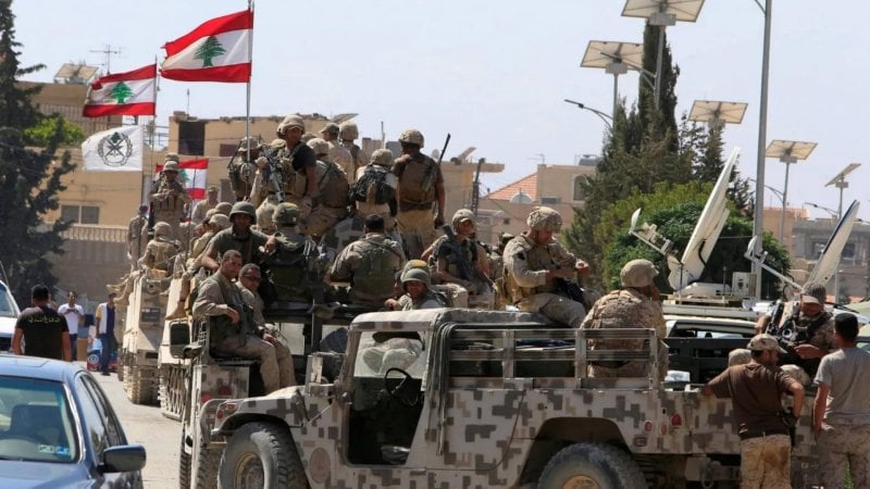 الجيش: استشهاد 6 عسكريين بانفجار مخزن أسلحة في وادي زبقين – صور