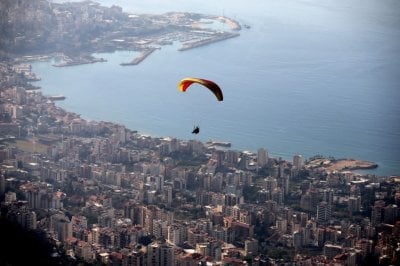  حادثة جديدة في جونية... طيار شراعي ينجو بأعجوبة!