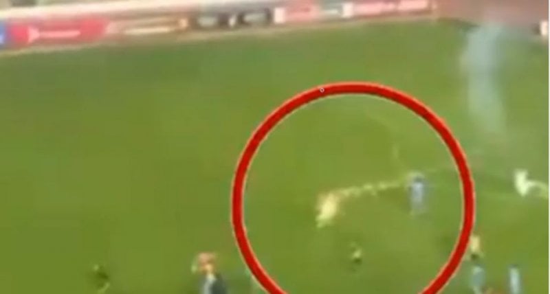 خلال احتفاله بهدف الفوز... مفرقعة نارية تصيب لاعب بوليفي(فيديو)