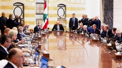 بعد الإنسحاب من الجلسة... مواقف 