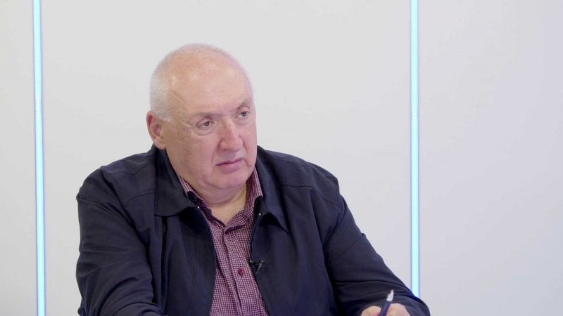 "طاولة مفاوضات لبنانية إسرائيلية مباشرة بعد سحب السلاح".. سيمون أبو فاضل: "ما حدا يحكي بالسيادة .. الواقع واضح"