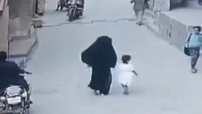 أنقذ شقيقته من الخطف... كاميرا توثق شجاعة طفل يمني 