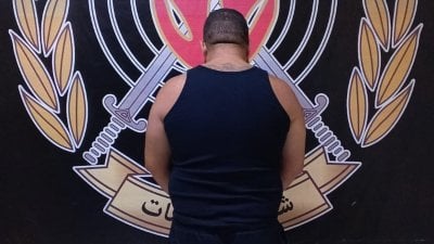 سلب سيدتين تحت تهديد السلاح… 