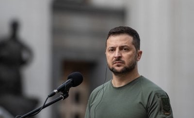 قبل قمة ألاسكا... زيلينسكي يرفض الخضوع لمطالب بوتين
