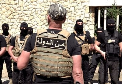 دخل خلسة إلى لبنان... أمن الدولة يوقف سوريًا قاتل مع 