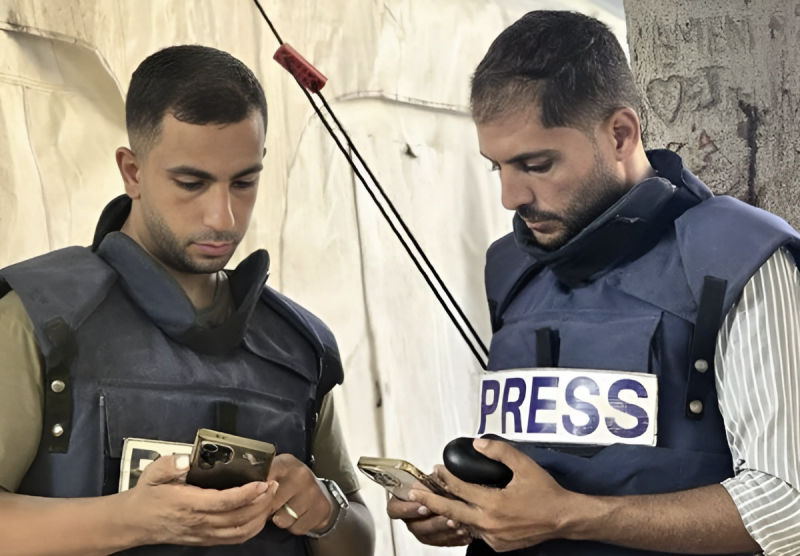 "قيادي متنكر بزي صحافي"... اسرائيل تتبنى اغتيال مراسلي قناة الجزيرة