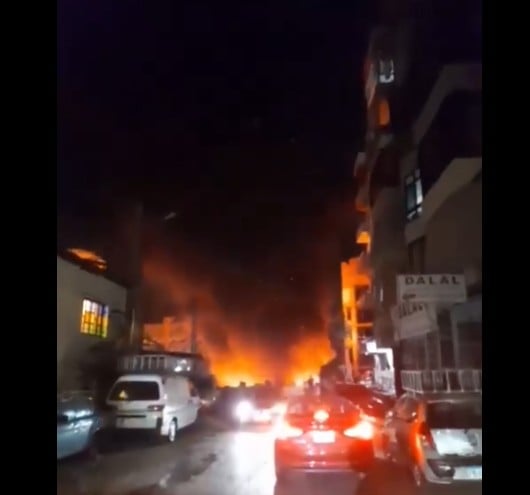 بالفيديو: حريق ضخم يلتهم معمل دهانات في الشويفات