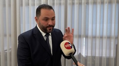 لن نسلم السلاح ولو عشنا بخيم.. علي حجازي يحسمها ويصعد بوجه الحكومة: أغبياء.. ماذا سنقول للسيد؟