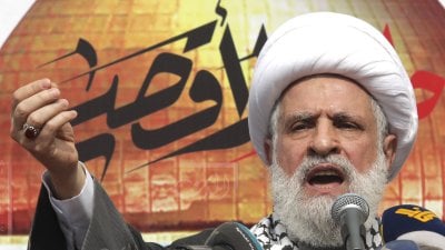بين المظلومية والتهويل... سياسيون يفتحون النار على قاسم