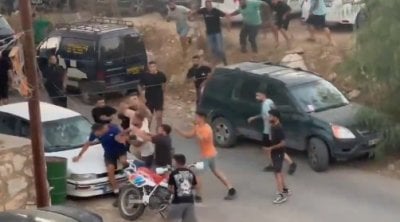 خسر فريقهم فانهالوا على الحكم بالضرب... فيديو صادم من بلدة جنوبية!