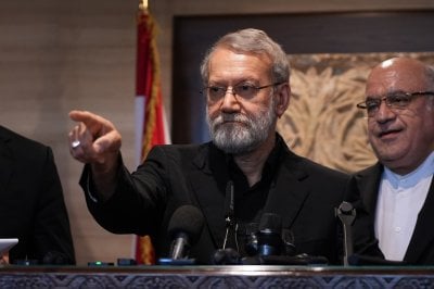 ما بعد زيارة لاريجاني.. تصعيد وليس احتواء لأزمة السلاح 