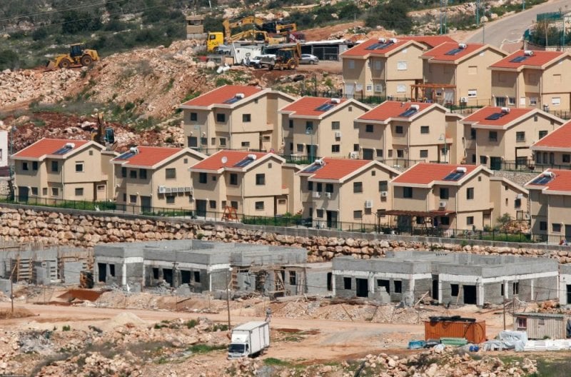 سموتريتش يصادق على بناء آلاف المستوطنات قرب القدس