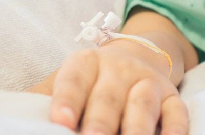 سرقوا تبرعات علاج طفلة... مكتب جرائم المعلوماتية يكشف الجناة ويسترجع المبلغ