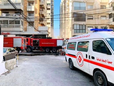  حريق كبير داخل مستودع شمالًا... وحالتا اختناق!
