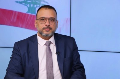 شرخ داخل البيت الشيعي.. صحافي يفضح خفايا مواجهة “برّي وباراك”: تمرد يلوح في الضاحية والقطار سريع!