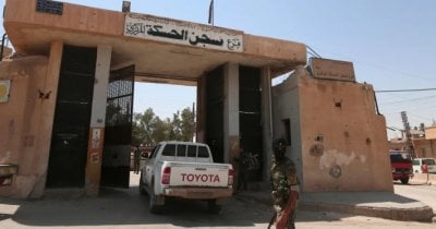 فجر متوتر في سوريا... هروب جماعي من سجن 