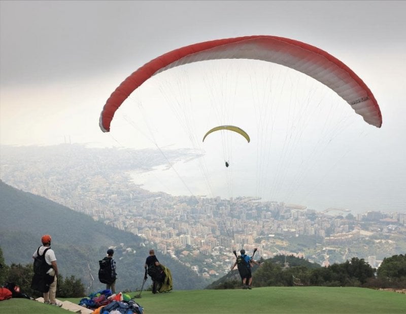 بعد الحوادث المتكررة… الوزارة تتحرك نحو ضبط قانوني للـ Paragliding