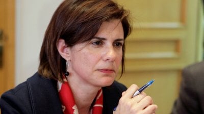 فضيحة تهز بنك البحر المتوسط... ريا الحسن أمام القاضي غدًا بتهمة تبديد حسابات مصرفية