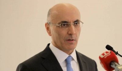 الحجار: لقاءات براك مع المسؤولين إيجابية... والوحدة ضمانة الاستقرار