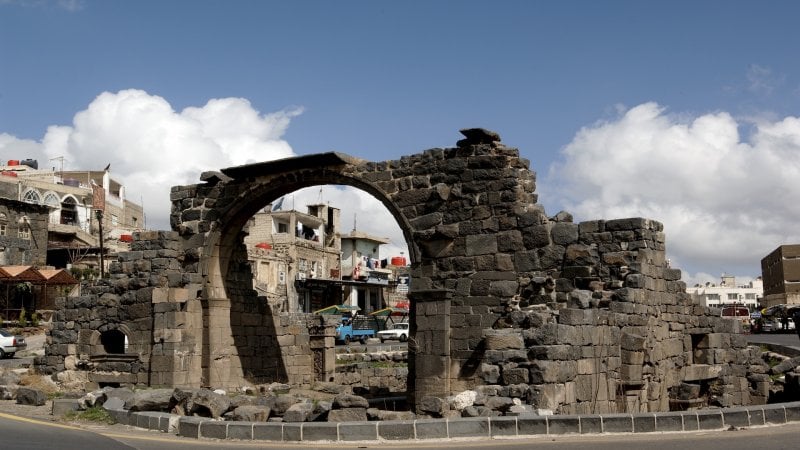 لا ممرات حدودية إلى السويداء... والقوافل السورية مستمرة