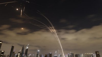 باكبور: رد إيران سيكون حاسمًا ومكلفًا على أي خطأ عدائي