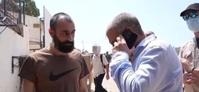 بالفيديو: اللحظات الأولى للقاء أبو حسين بذويه