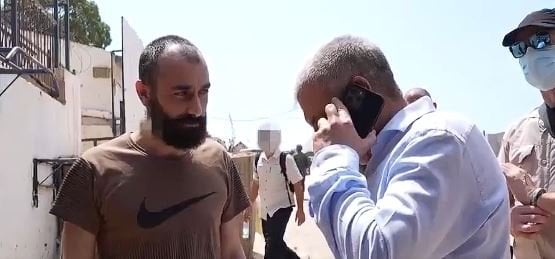 بالفيديو: اللحظات الأولى للقاء أبو حسين بذويه