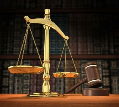عدالة على قياس الانتماء السياسي!
