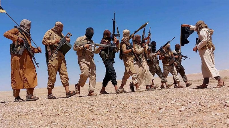 تفجير انتحاري لـ"داعش" يعيد مشهد الدم إلى  دير الزور