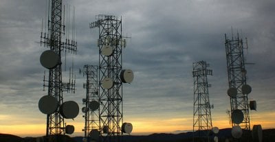 شركات الخلوي لا تعترف بثمن الخطوط الثابتة.. خدمات roaming بالدولار الفريش!