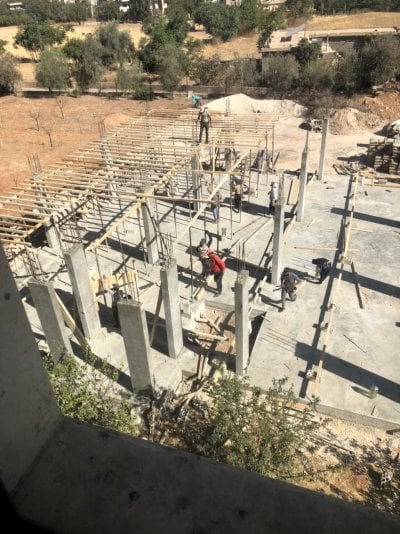 عجم يردّ على النابوش... البناء قانوني ولدينا المستندات!
