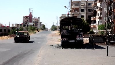 فصيل مُسلح يرفع راية جمهورية 