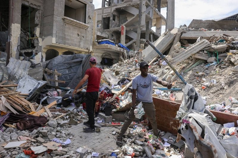وسط أنقاض غزة... صور أقمار اصطناعية تكشف فخاخ "عربات جدعون"