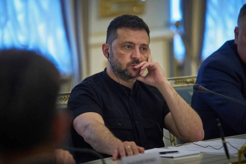  بعد تعثر الوساطات... زيلينسكي يبحث عن منصة جديدة للحوار