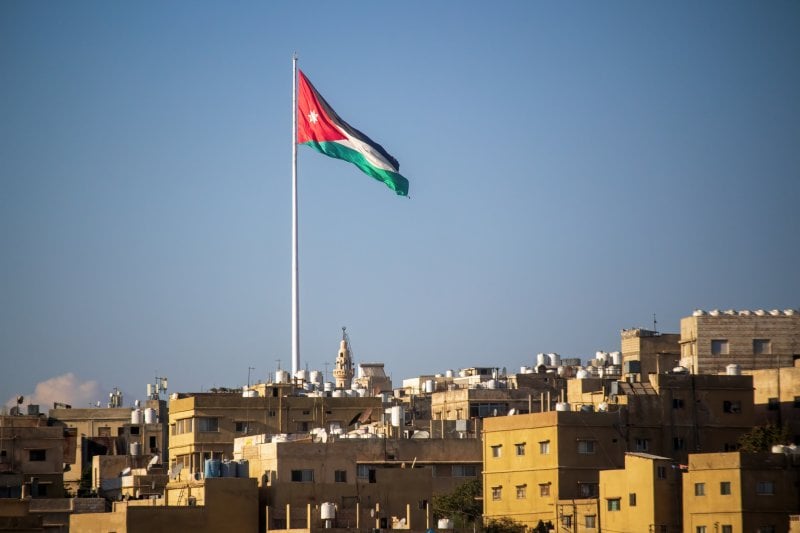 مشاجرة عائلية تتحوّل إلى جريمة مروعة… مقتل نائب أردني أسبق ونجله في عمّان