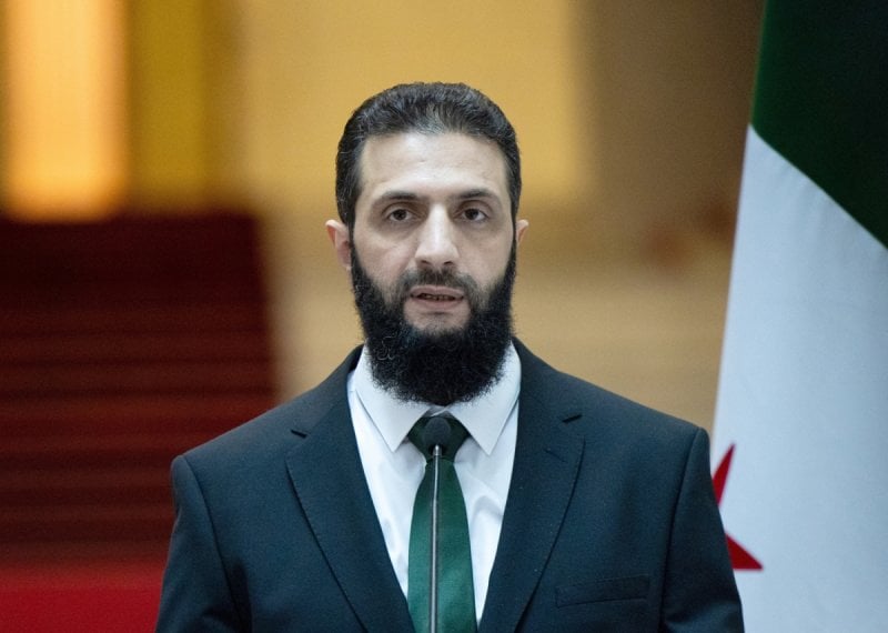 والد أحمد الشرع يكشف أسرار ما قبل معركة حلب... "لا تورطوا حالكم"