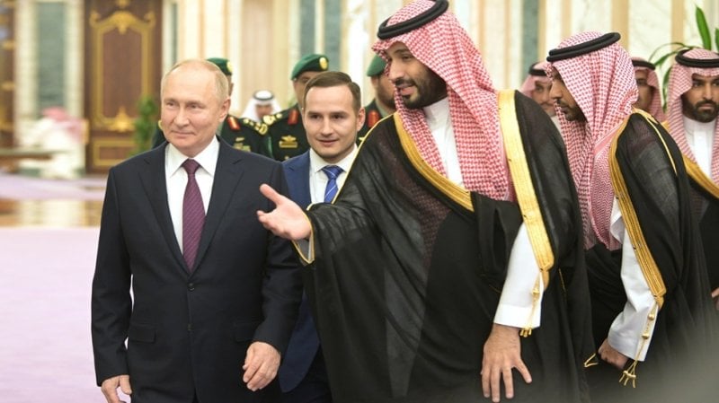 بوتين في رسالة لبن سلمان: نؤكد على متانة العلاقات الثنائية