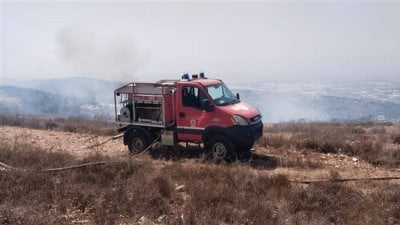 حريق كبير في أرزي والدفاع المدني يواجه النيران
