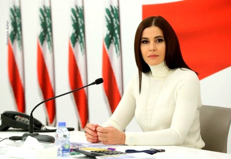 جامعة تتحوّل إلى مكتب انتخابي… المنحة تمرّ حصراً عبر ستريدا جعجع!
