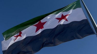 بين أحمد الأسير والزيارة السورية 