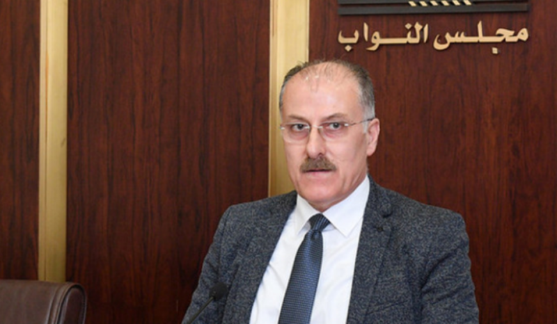 سلاح المقاومة فقد قدرة الردع… عبدالله: سحب السلاح من المخيمات إنجاز كبير